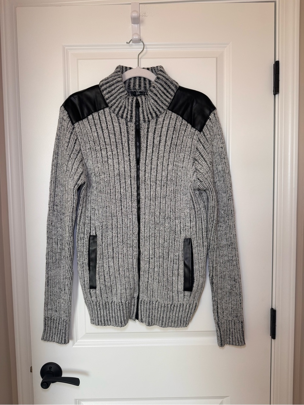 Men's Gray Ribbed Zip-Up Sweater with Black Shoulder and Pocket Trim